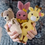 πλεκτό κουκλάκι καμηλοπάρδαλη amigurumi για κορίτσι δώρο χειροποίητο