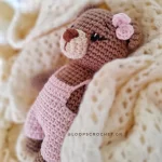 Πλεκτό αρκουδάκι Amigurumi καφέ με σαλοπέτα - Image 3