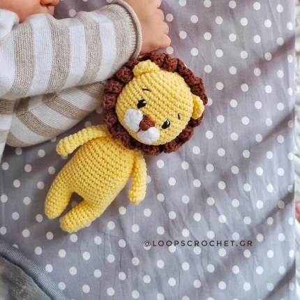 amigurumi-arkoudaki-kitrino-liontari-kouklaki-plekta-agori-loutrina-zoakia-neogenito-doro-loops-5