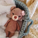 amigurumi-kafe-arkoudaki-kouklaki-plekta-koritsi-loutrina-zoakia-neogenito-doro-loops-3