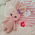 amigurumi-roz-kounelaki-kouklaki-plekta-koritsi-loutrina-zoakia-neogenito-doro-loops-2