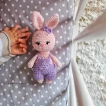 amigurumi-roz-kounelaki-kouklaki-plekta-koritsi-loutrina-zoakia-neogenito-doro-loops-3