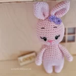 amigurumi-roz-kounelaki-kouklaki-plekta-koritsi-loutrina-zoakia-neogenito-doro-loops-4