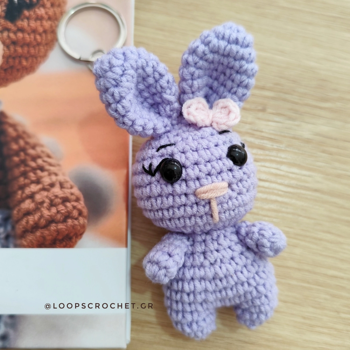 Μπρελόκ amigurumi κουνελάκι σε Λιλά μωβ χρώμα χειροποίητο loops crochet 2 Μπρελόκ amigurumi κουνελάκι σε Λιλά μωβ χρώμα χειροποίητο loops crochet 2