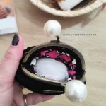 Πλεκτό πορτοφολάκι μαύρο χρώμα με φόδρα loops crochet