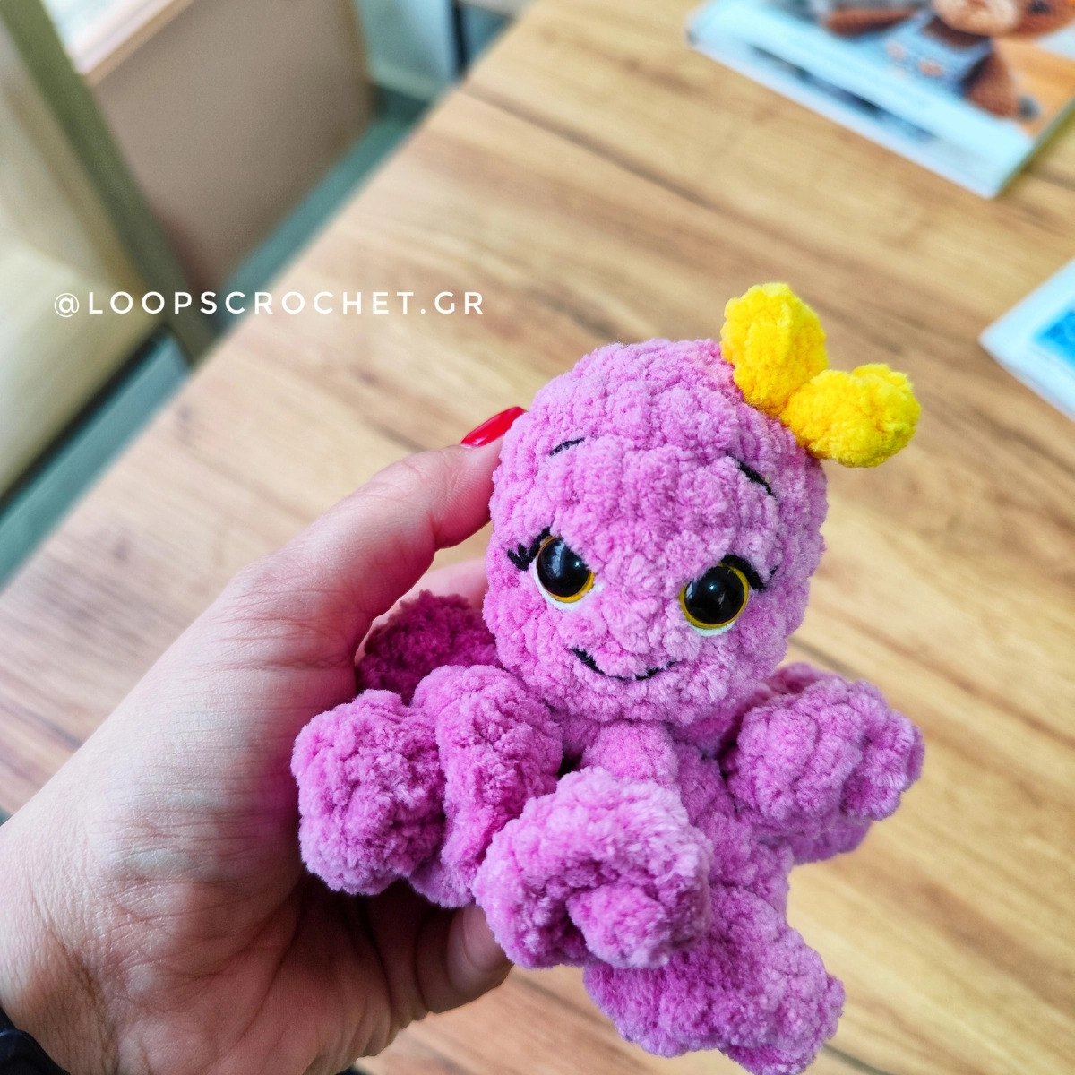 Πλεκτό χταπόδι amigurumi ροζ