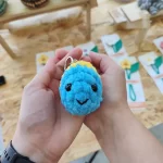 πλεκτό ψάρι amigurumi χρώμα μπλε κίτρινο χειροποίητο handmade loopscrochet 1
