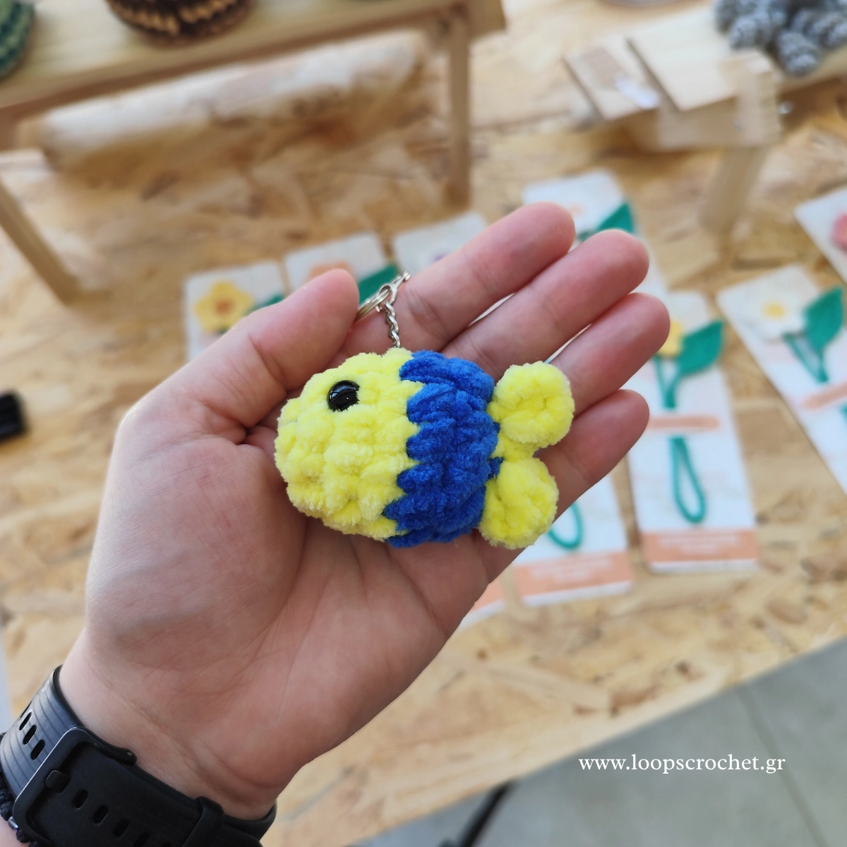 πλεκτό ψάρι μπρελόκ amigurumi χρώμα κίτρινο μπλε χειροποίητο handmade loopscrochet 1 πλεκτό ψάρι μπρελόκ amigurumi χρώμα κίτρινο μπλε χειροποίητο handmade loopscrochet 1