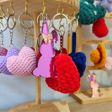 plexiglass μπρελόκ κουνελάκι ροζ χειροποίητο loops handmade 1