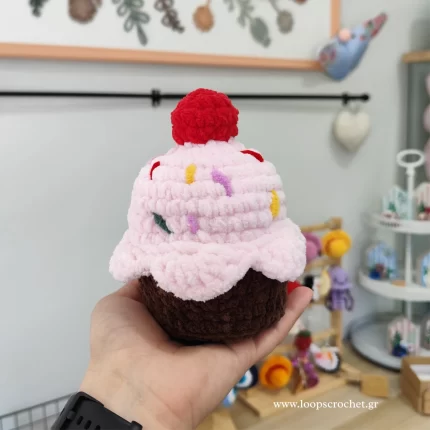 πλεκτό κέικ cupcake amigurumi χρώμα ροζ χειροποίητο handmade loopscrochet 3