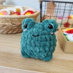 πλεκτό κουκλάκι amigurumi βάτραχος πράσινο χρώμα χειροποίητο loops crochet handmade 2