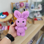 πλεκτό κουκλάκι amigurumi κουνελάκι λιλά χρώμα χειροποίητο loops crochet handmade 2