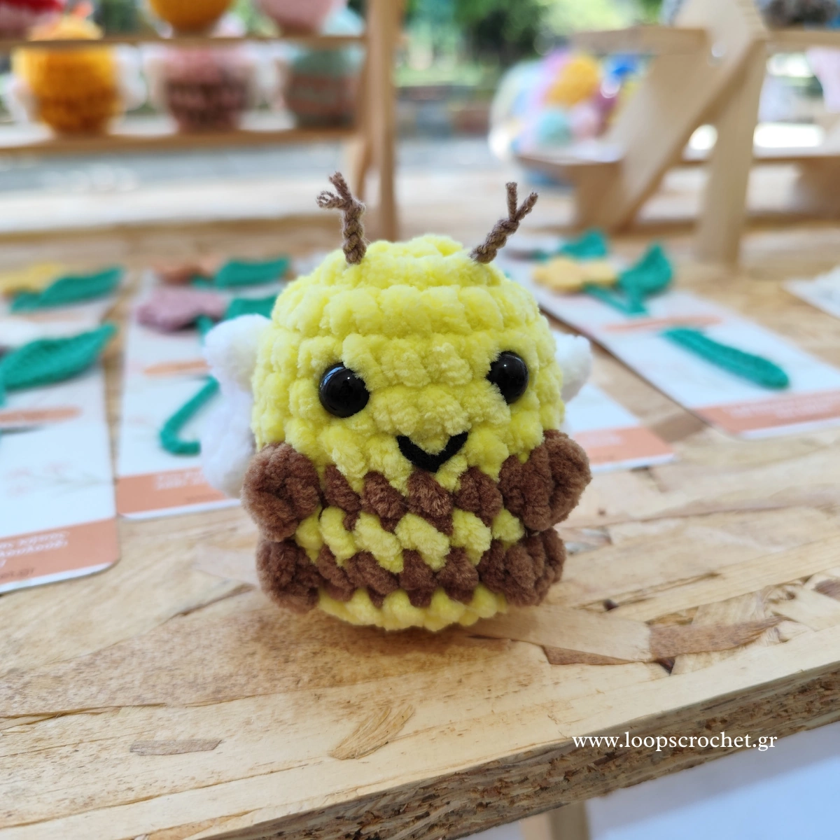 πλεκτό κουκλάκι amigurumi μέλισσα χρώμα κίτρινο καφέ χειροποίητο handmade loopscrochet 1 πλεκτό κουκλάκι amigurumi μέλισσα χρώμα κίτρινο καφέ χειροποίητο handmade loopscrochet 1