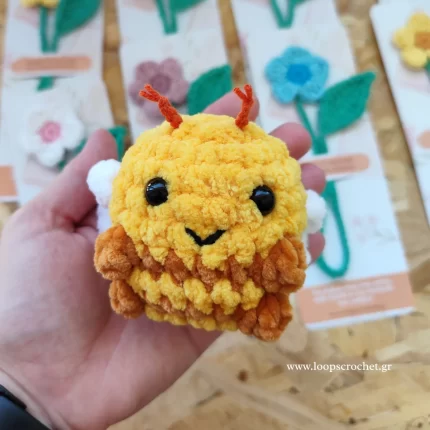 πλεκτό κουκλάκι amigurumi μέλισσα χρώμα κίτρινο μουσταρδί χειροποίητο handmade loopscrochet