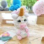 πλεκτό κουκλάκι amigurumi μονόκερος χρώμα λευκό χειροποίητο handmade loopscrochet